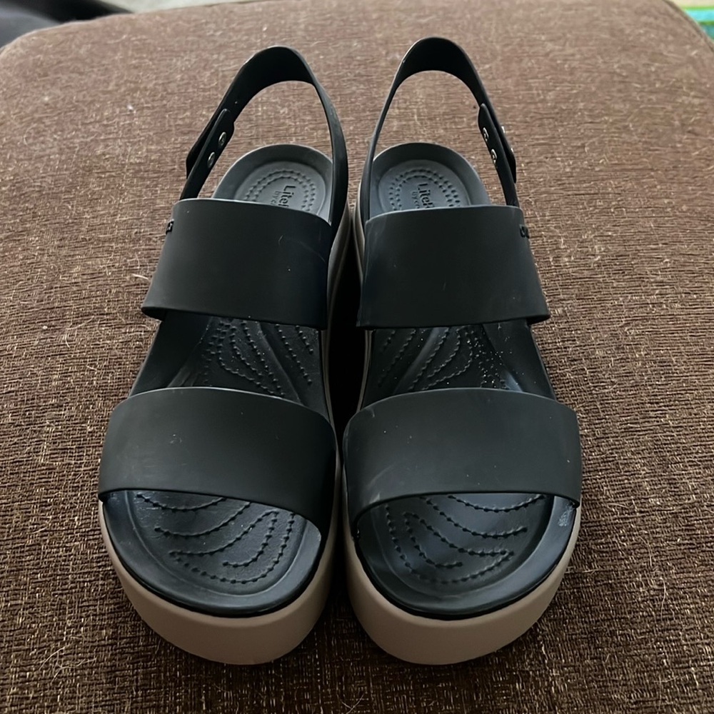 Crocs Brooklyn Low Wedge Sandals, Women's 10